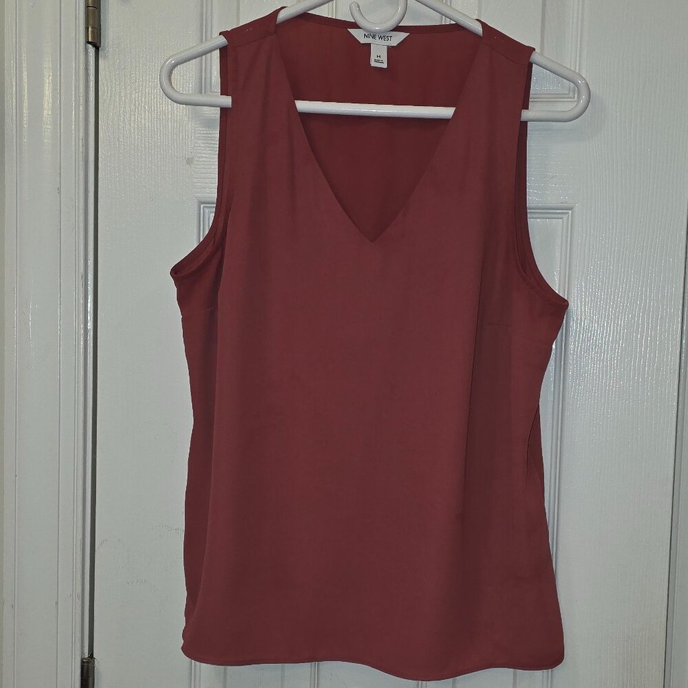 Nine West V Neck Shell